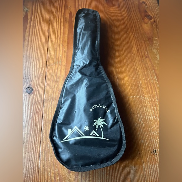 Pomaikai soprano ukulele - Picture 4 of 4